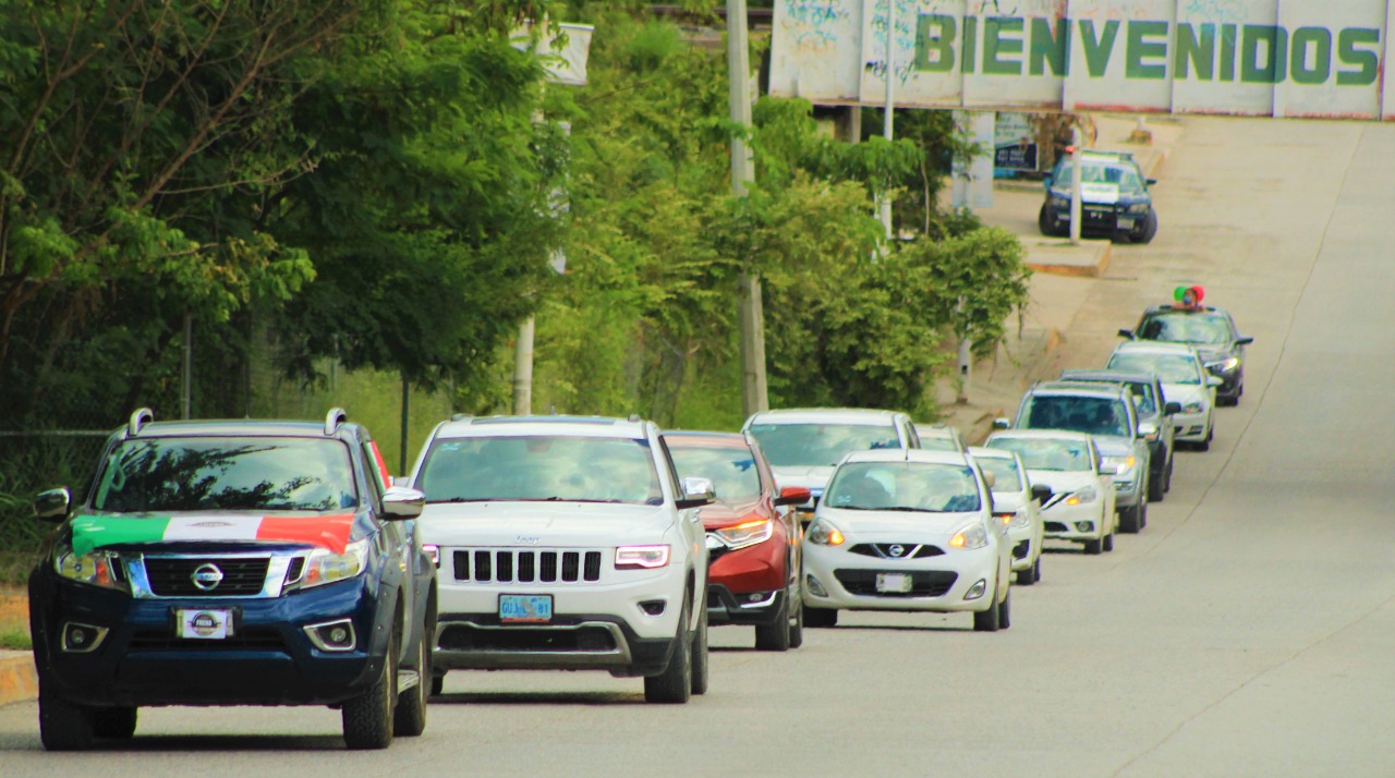 Caravana de autos contra AMLO en Valles Noticias de San Luis Potos