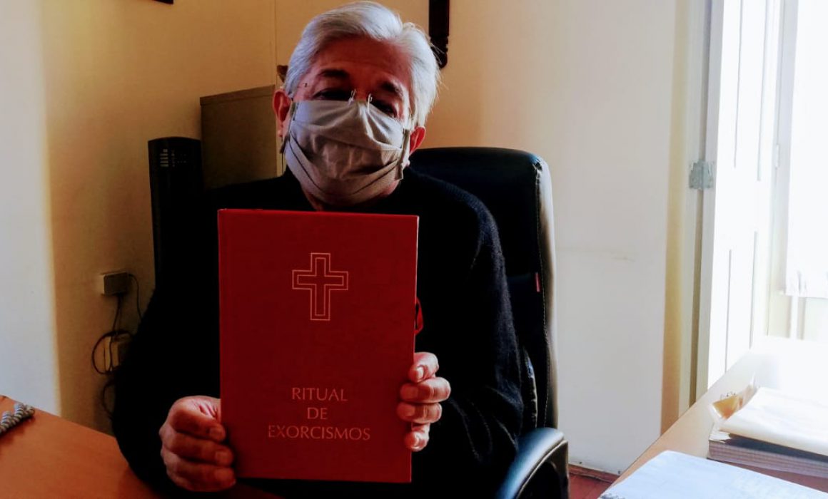 Iglesia potosina combate con exorcismos a entes malignos - Noticias de San  Luis Potosí