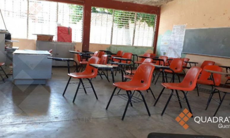 Combaten en Villa de Pozos plaga de mosquitos