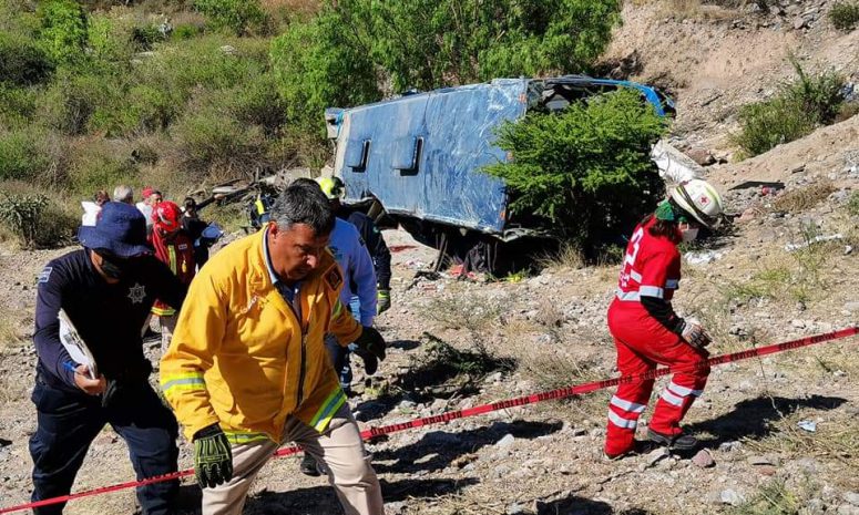Dan de alta a 9 migrantes lesionados en accidente en SLP