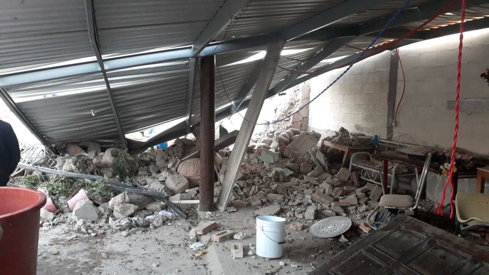 Explotó tanque de gas en vivienda de SLP, hay tres heridos - Noticias ...