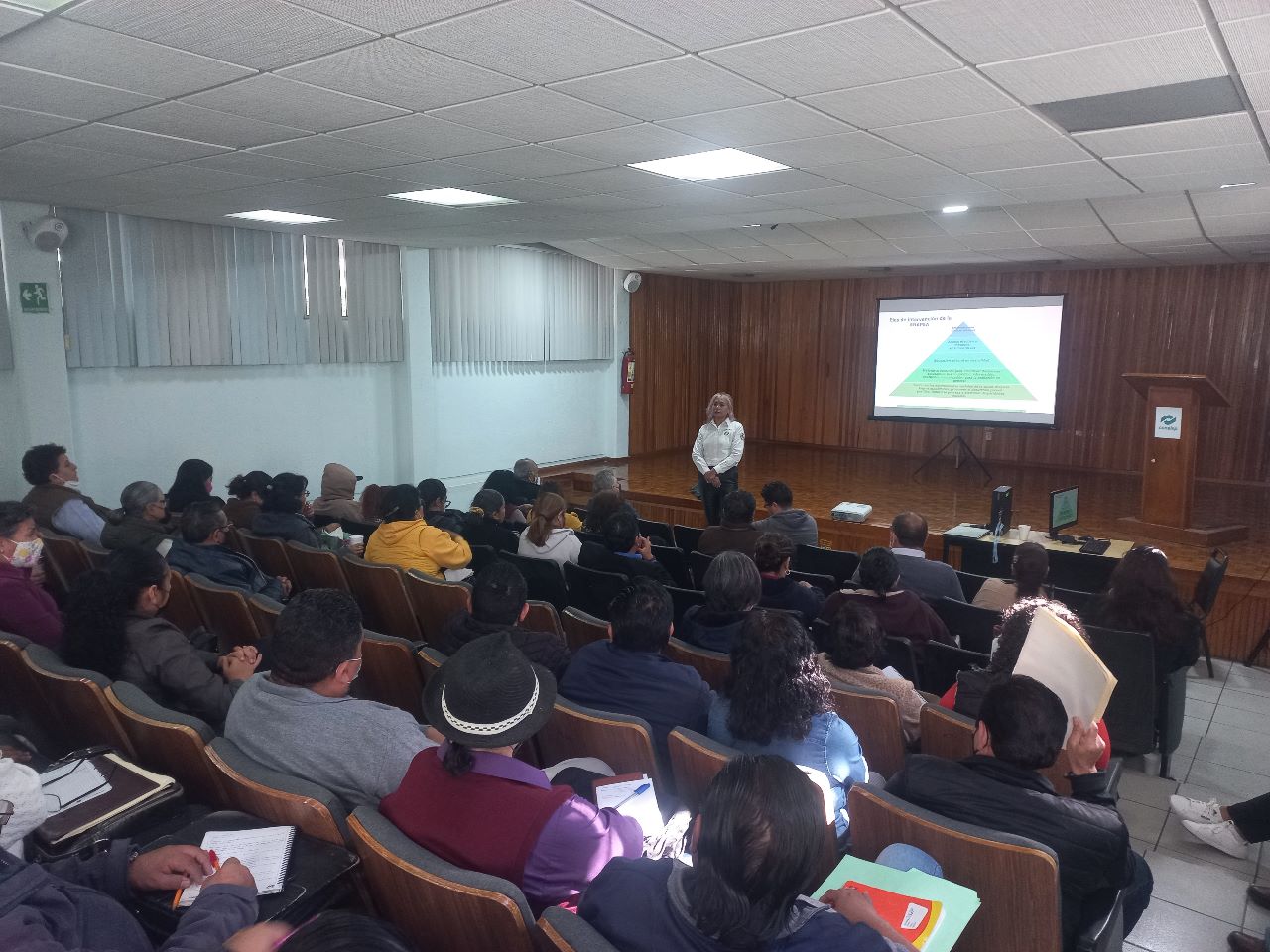 Capacitan a docentes de San Luis en materia de salud en jóvenes ...