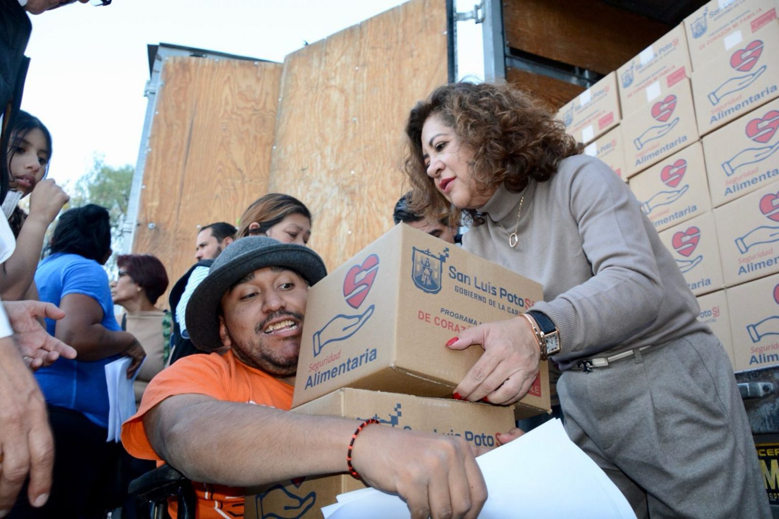 Municipio de SLP ayuda a 2,800 familias con despensas nutricionales ...