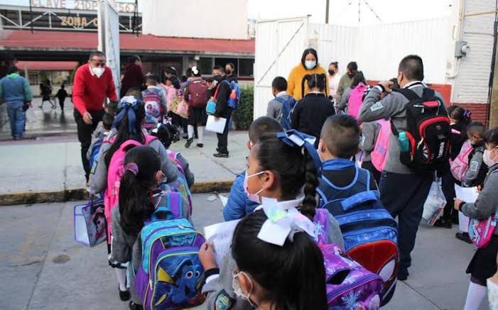 Regresaron a las escuelas 560 mil estudiantes en SLP - Noticias de San ...