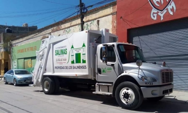 Encuentran trabajadores de limpieza feto en bolsa de basura en Salinas