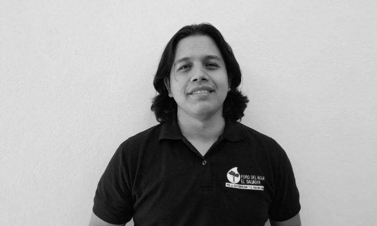 Detienen en El Salvador a activista egresado de la UASLP; habrá protestas
