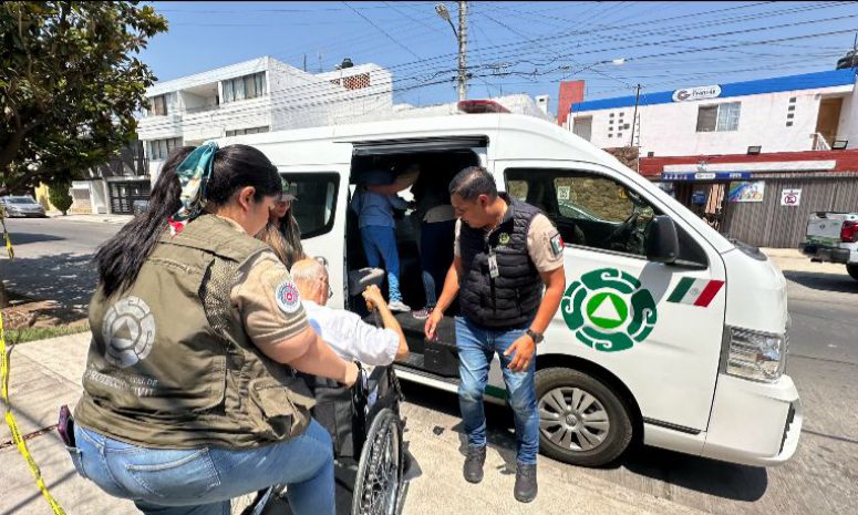Rescata gobierno estatal a abuelitos maltratados del asilo Santa Sofía