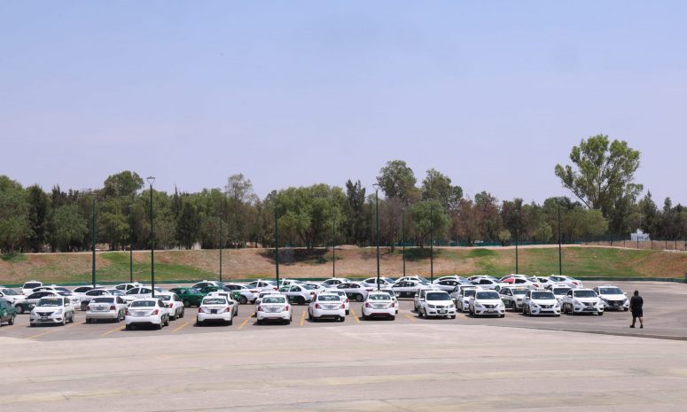 Instalan bahías de taxis en los parques Tangamanga