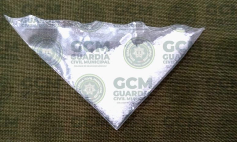 Detienen a 5 personas por posesión de droga en Soledad