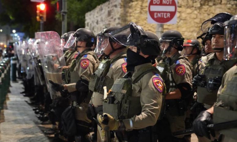 Despliega gobernador de Texas a la Guardia Nacional por protestas