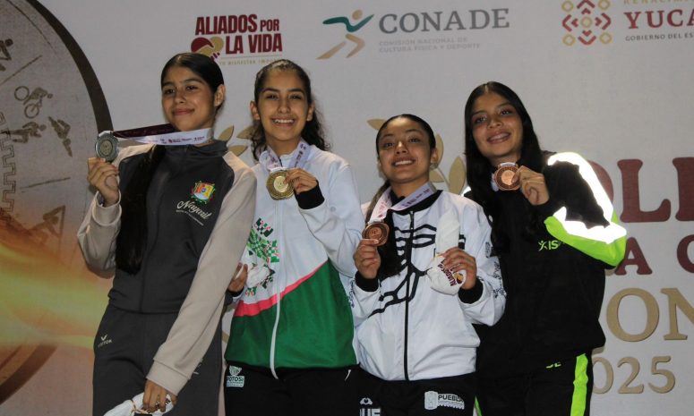 Obtienen potosinos cuatro oros en karate durante olimpiada nacional