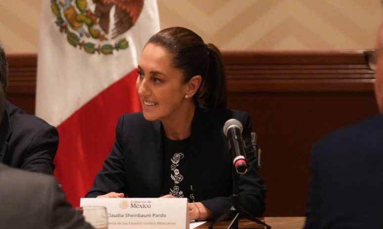 Hablan por teléfono Sheinbaum y Trump; coinciden trabajar juntos