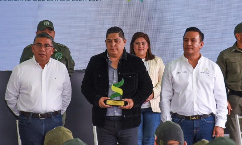 Manuel Navarro reconoce al Gobernador por impulsar jubilación de policías