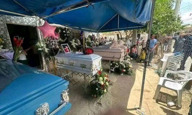 Despiden a madre y hermanitas asesinadas en Sonora