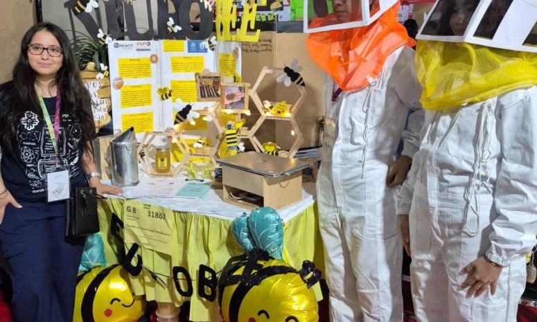 Ganan estudiantes de la UASLP medalla internacional con proyecto apícola
