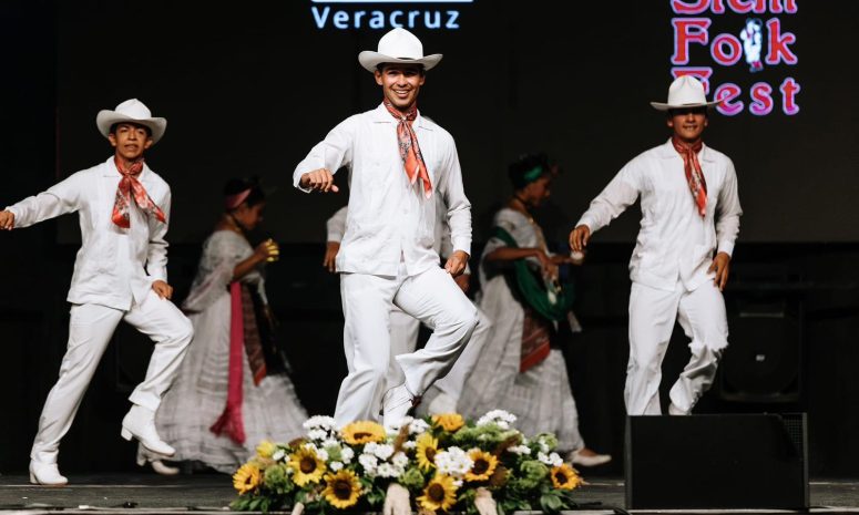 Llega el son jarocho al Museo del Ferrocarril