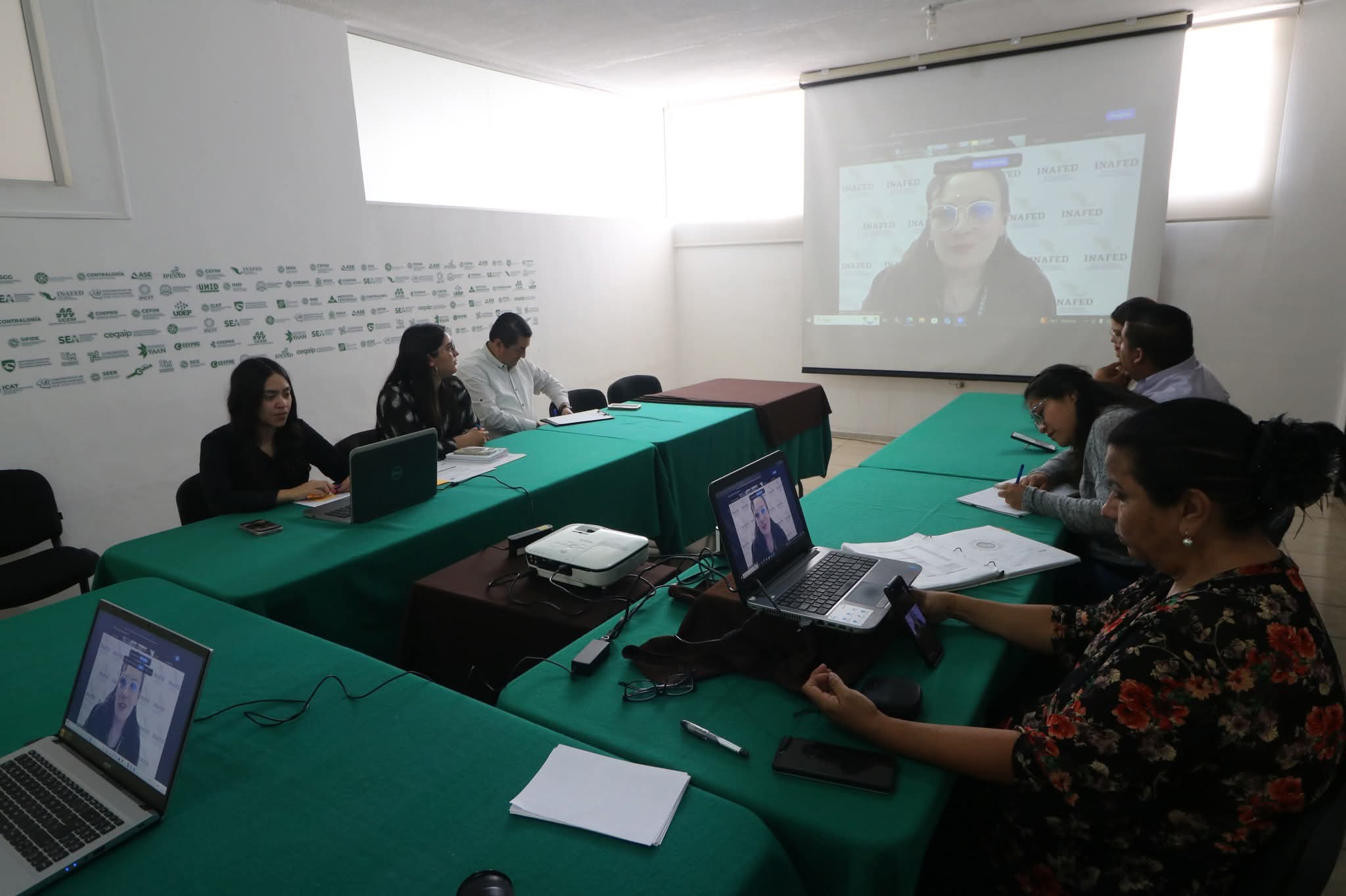 Capacitan a más de 6 mil 800 funcionarios municipales en SLP durante ...