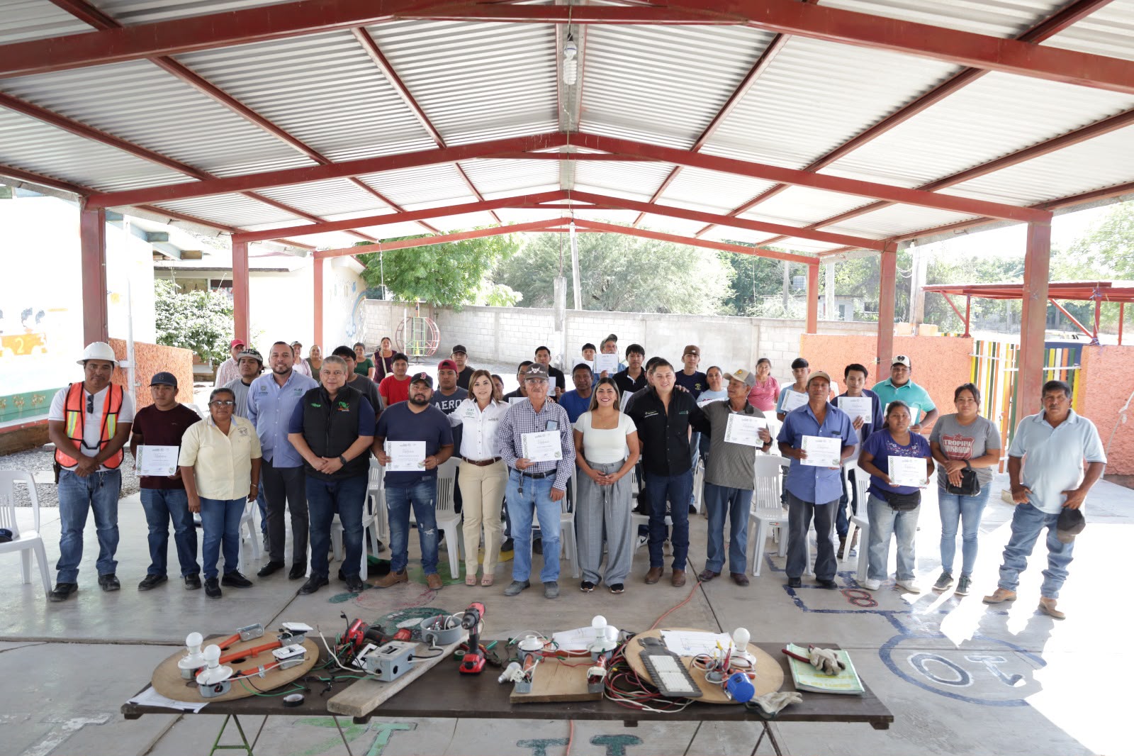 Más de 14 mil potosinos reciben capacitación para el trabajo