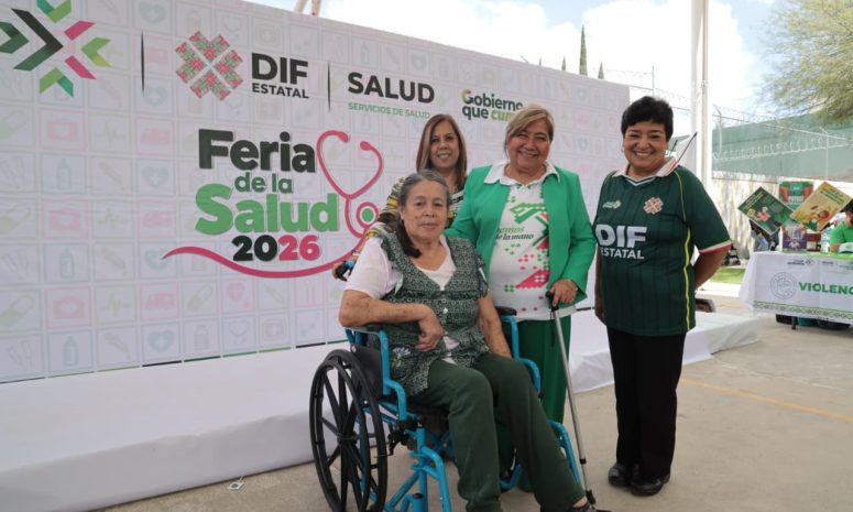Lleva DIF lentes, sillas y medicamentos a familias de Satélite
