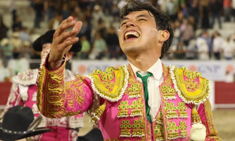 Cortan orejas Román Collado, Diego San Román e Isaac Fonseca en La Luz