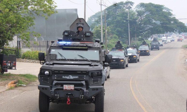 Incautan 146 kg de marihuana y otras drogas y armas en Emiliano Zapata