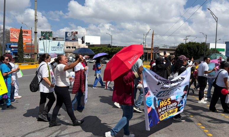 Trabajadores de 2 hospitales marchan por insumos y medicamentos