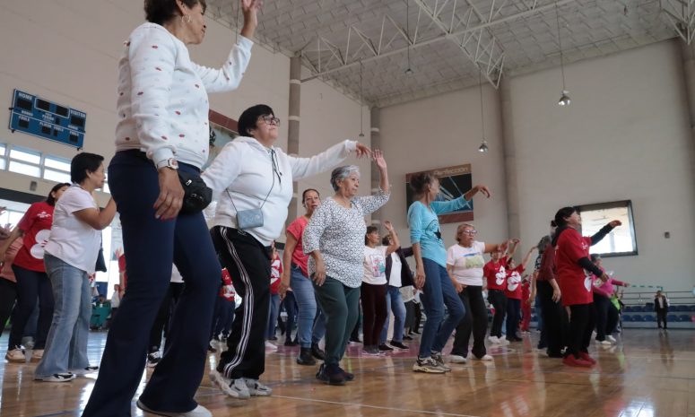 DIF y OXXO reúnen a más de 250 adultos mayores en actividad recreativa