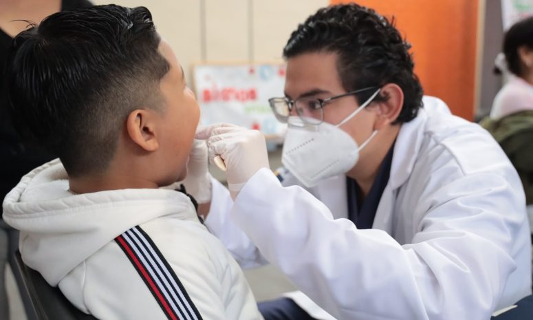 Llevan servicios de salud y asistencia social a San Juan de Guadalupe